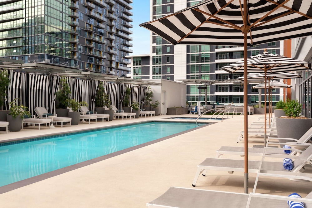 Carte Hotel San Diego Downtown Curio Collection By Hilton 7/87