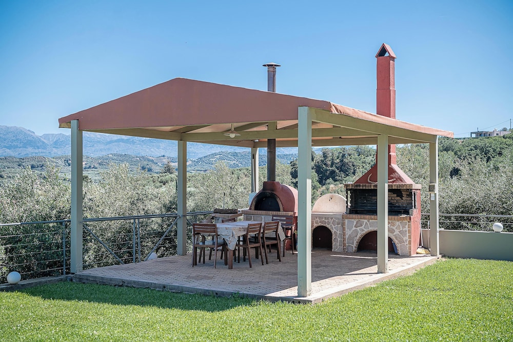 Villa Athinais 26/40