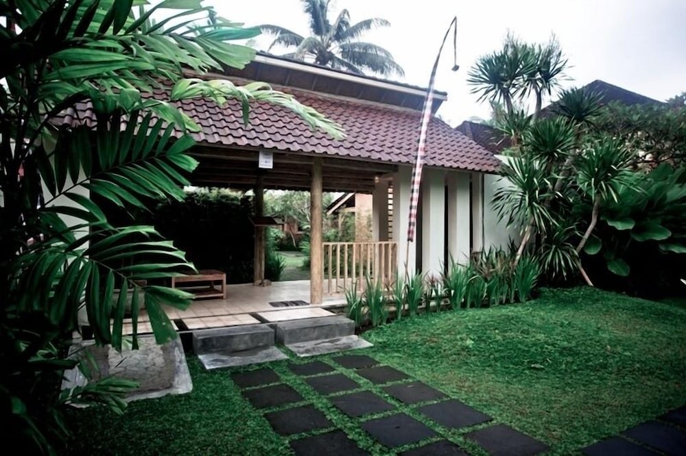 D Tunjung Resort & Spa 28/29