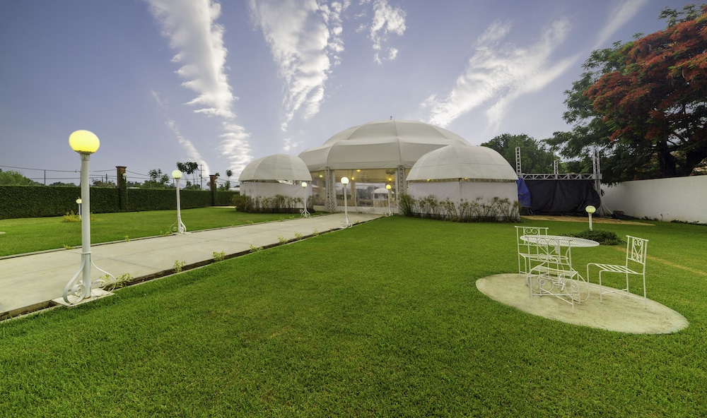 Villas del Sol & Bungalows 42/50