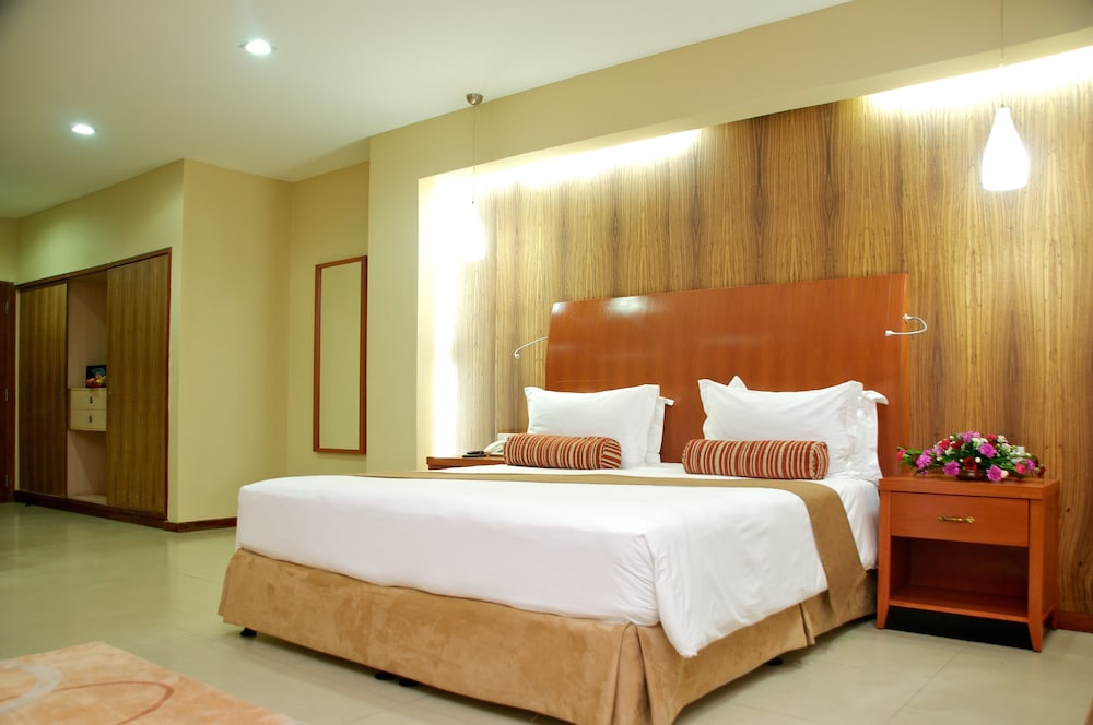 Harbour View Suites 13/60