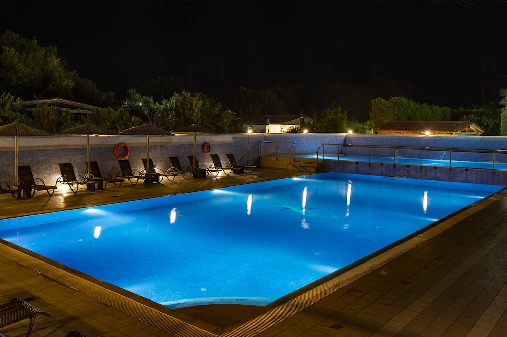 Dolphin Hotel Resort And Conference 31/43