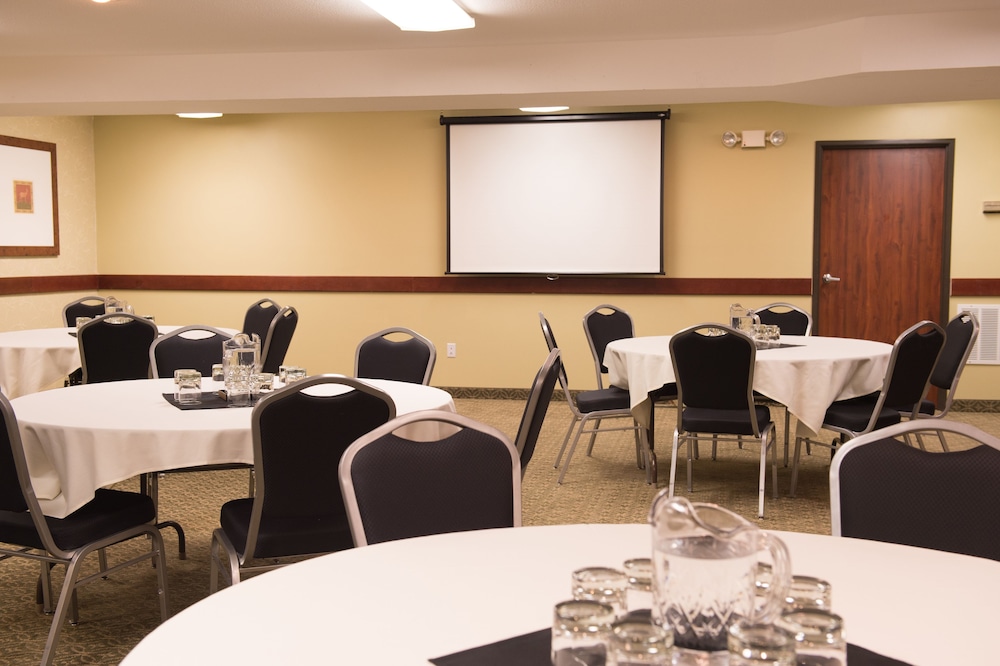 Best Western Lake Oswego/Portland Hotel & Suites 33/38