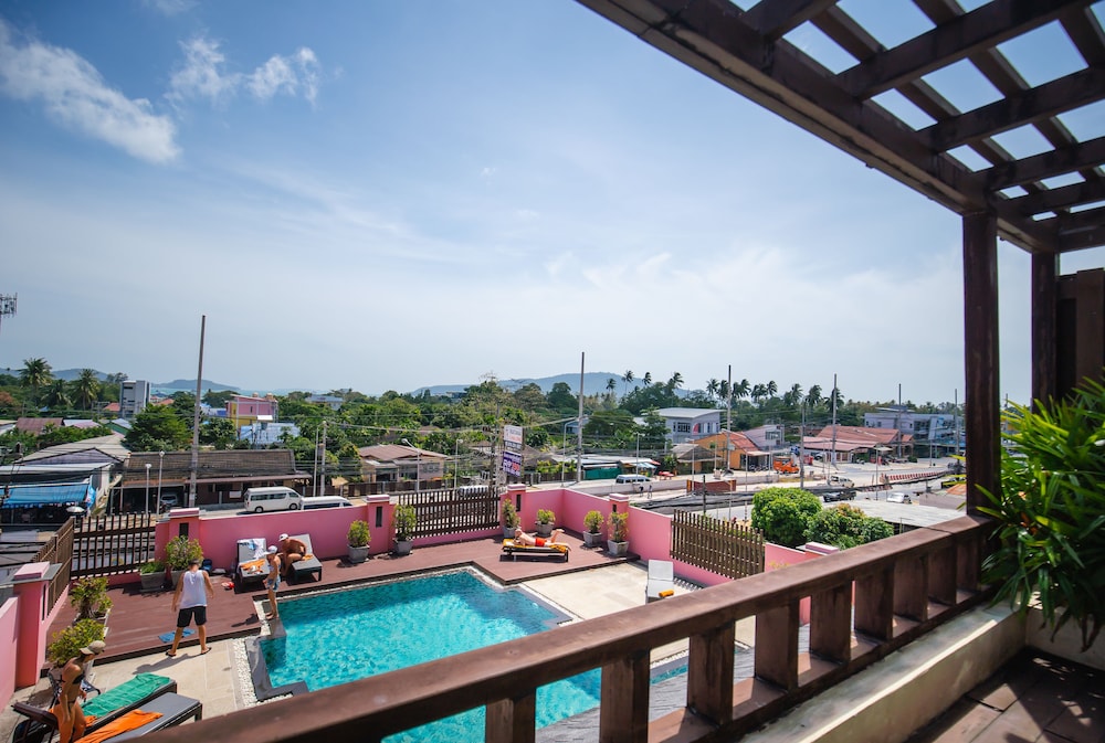 Ratana Apart Hotel At Chalong 68/74