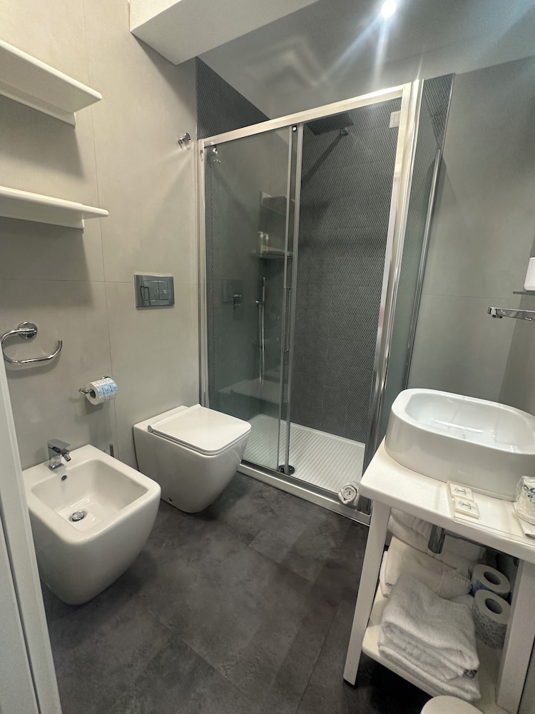 Tasso Suites 68/71