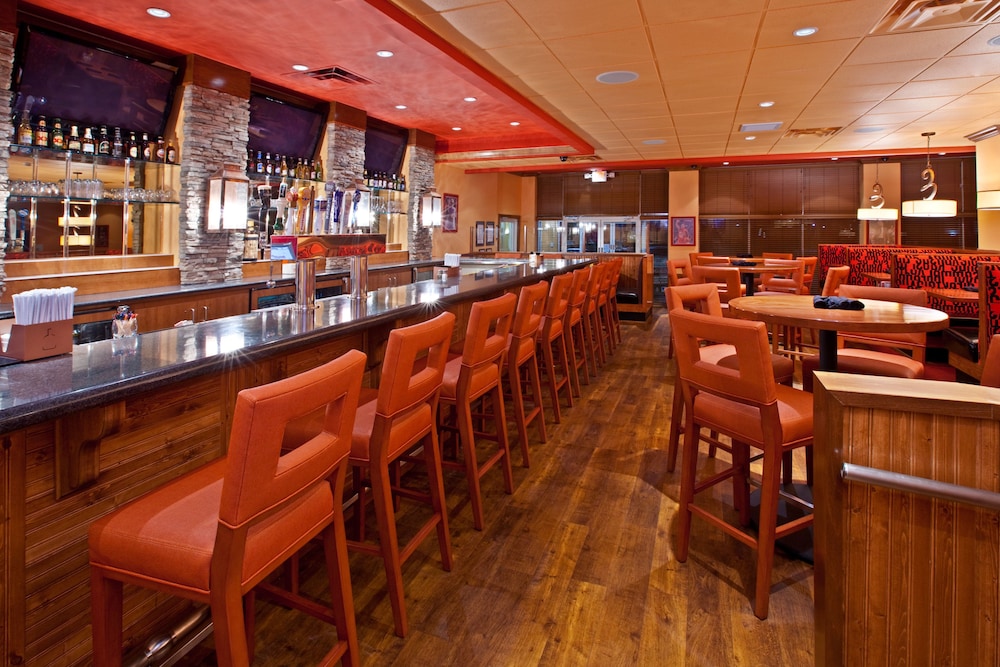 Holiday Inn Louisville Airport South 39/62