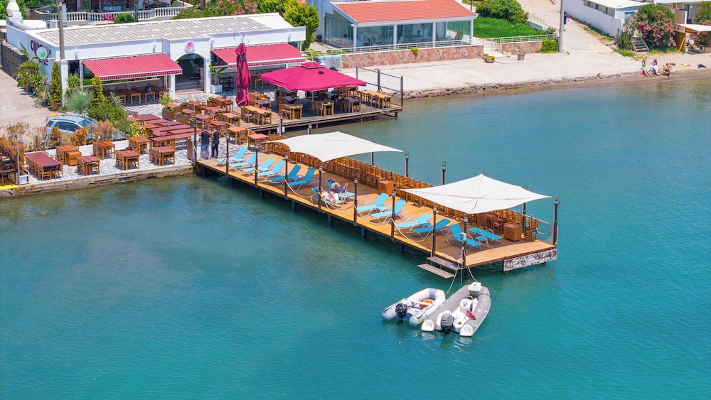 Cunda Ezer Otel 52/63