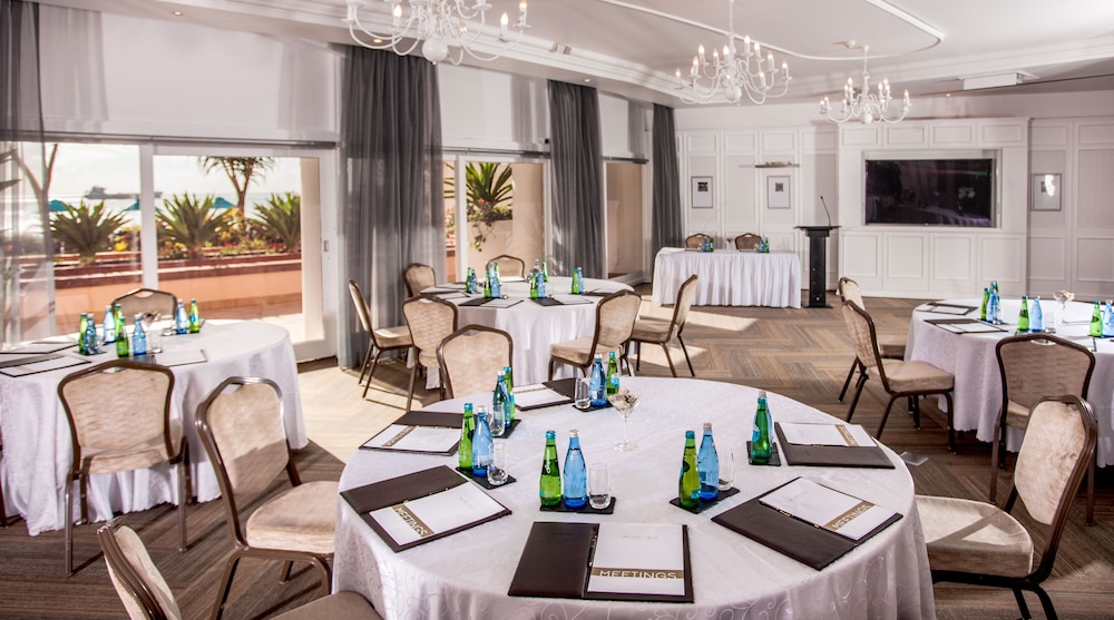 Beverly Hills Hotel 35/50