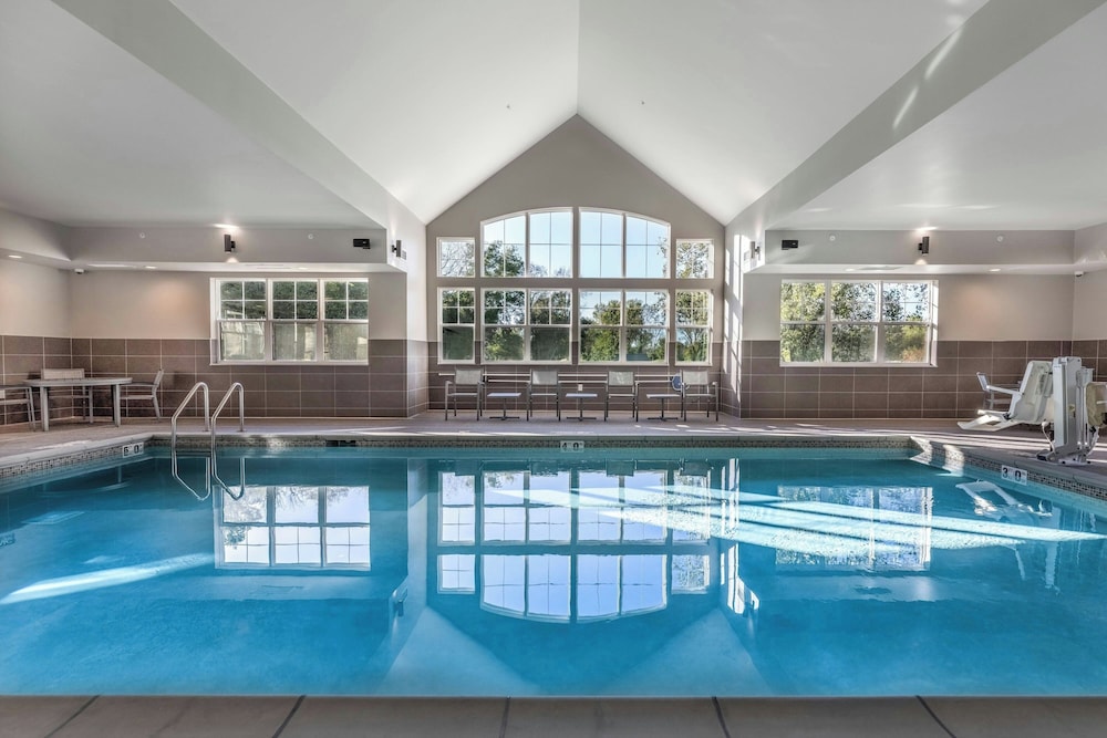 Residence Inn Milwaukee Brookfield 19/50