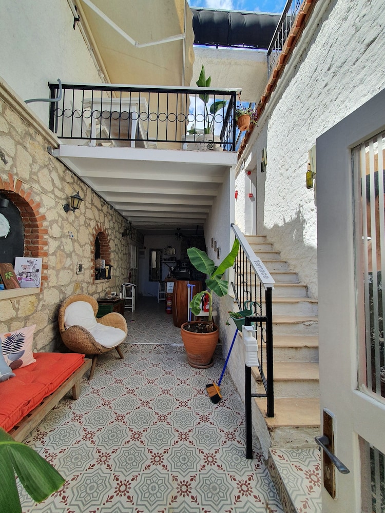 Leyla Suite 27/30