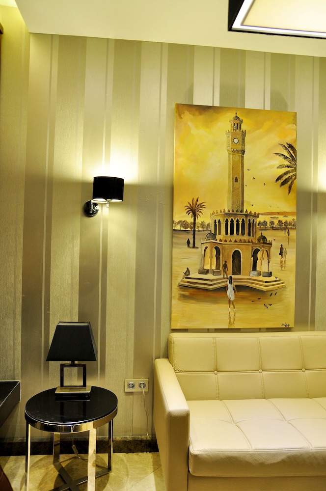 Avin Hotel 9/20