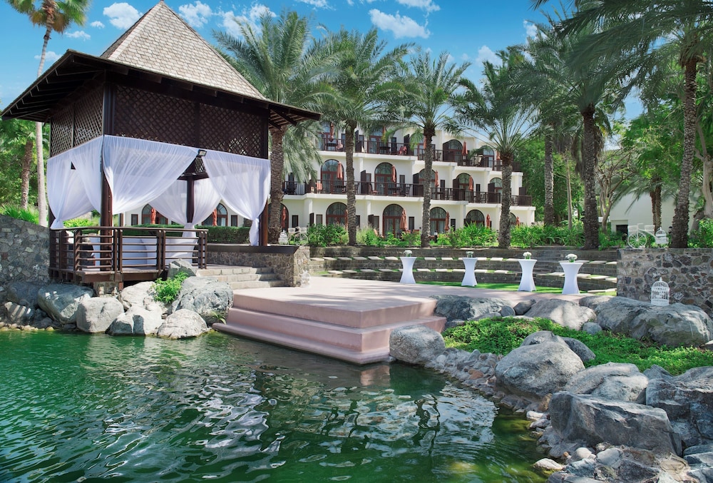 swimming pool spa