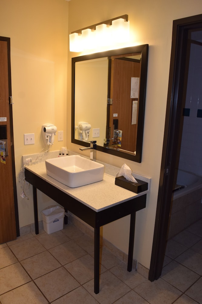 Days Inn By Wyndham Cadillac 39/39