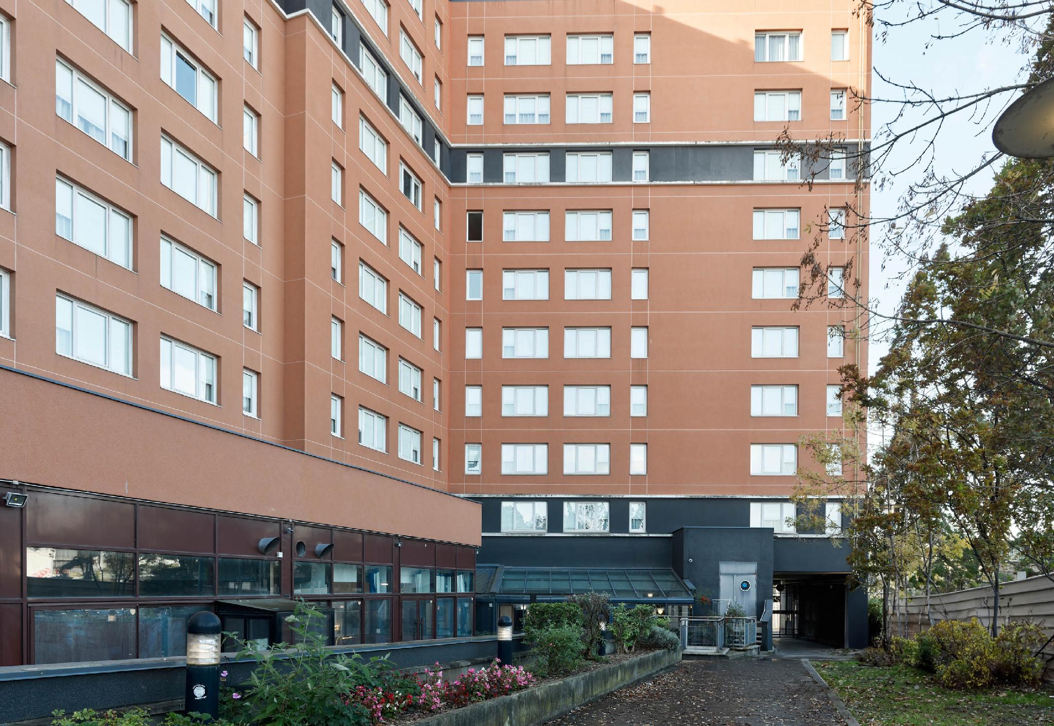 B&B HOME Paris Nord 18eme in PARIS