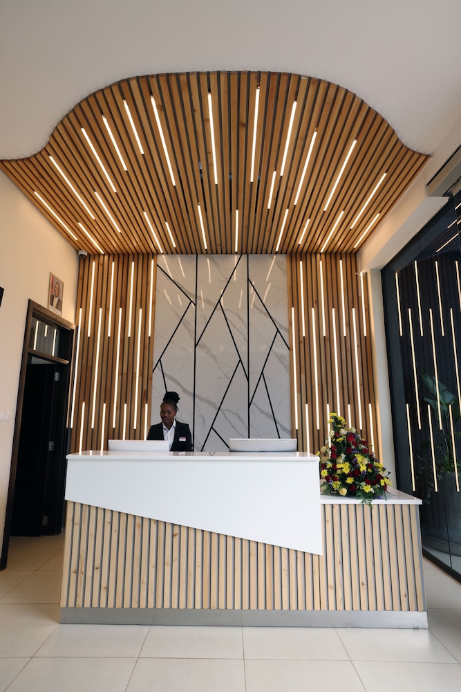 PrideInn Westlands Luxury Boutique Hotel 10/63