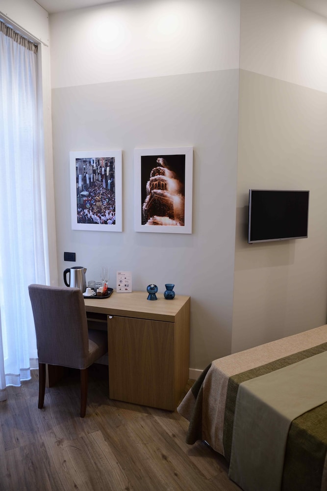 50 SUITE B&B 25/39