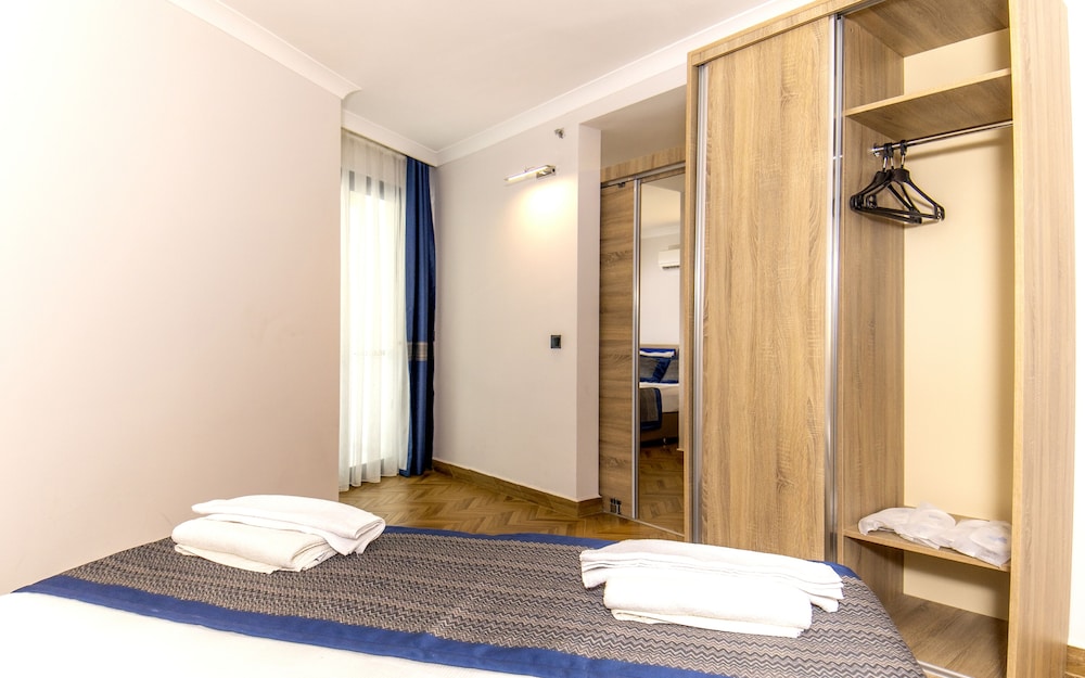 Relax Beach Hotel 18/50