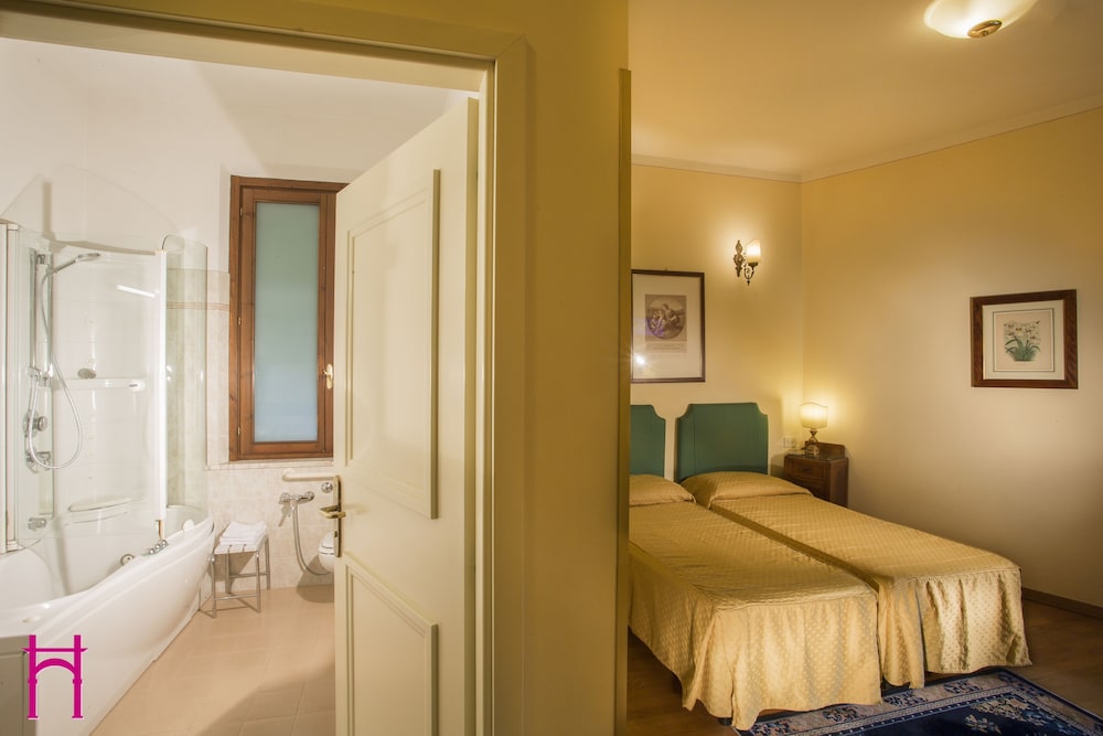 Hotel Hermitage 14/63
