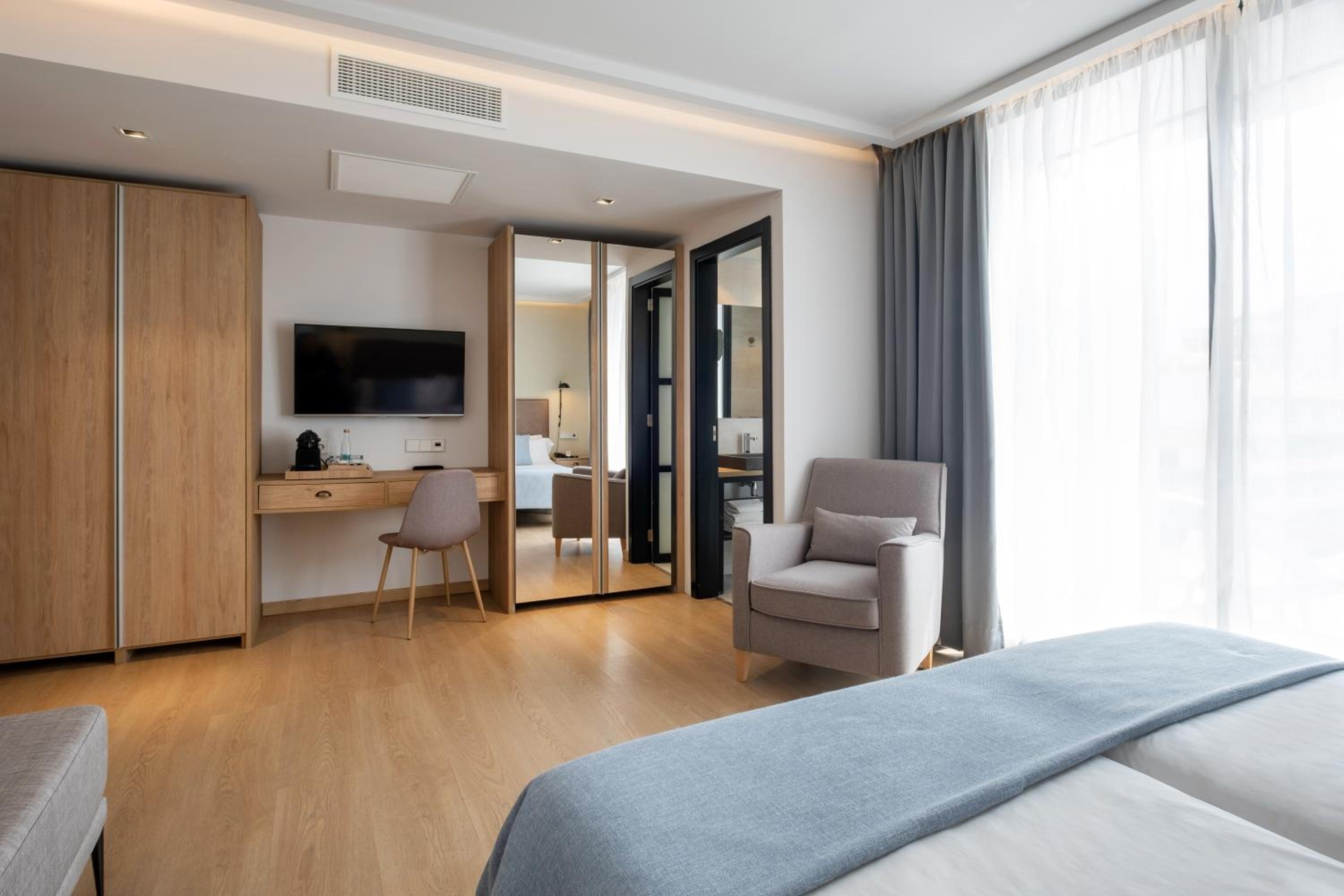 غرفة سوبيريور بسرير مزدوج، Kyrat Amarac Suites 5/7