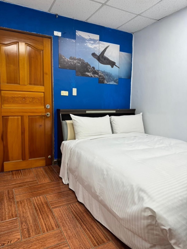 ECONOMY, DOUBLE BED