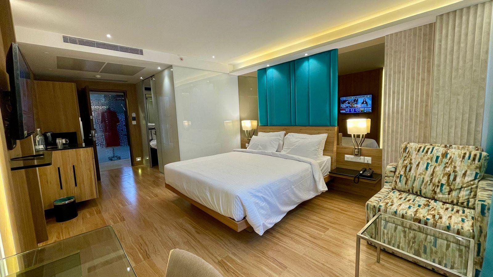 ROOM, LOBBY FLOOR