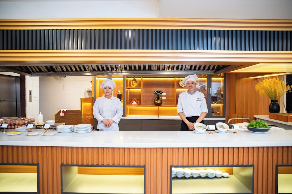 Muong Thanh Grand Hanoi Hotel 44/50