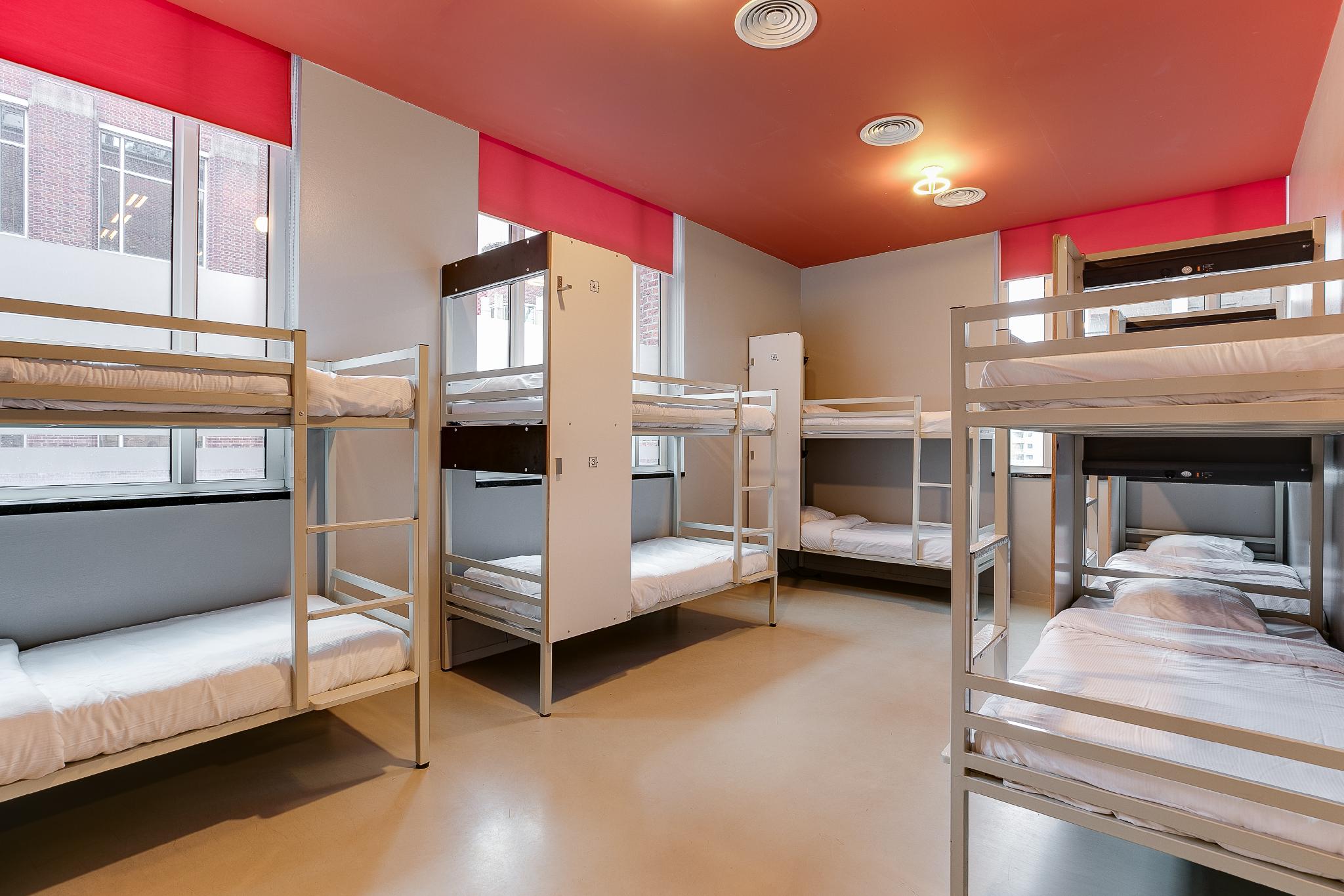 Mixed Dorm, 14 Beds