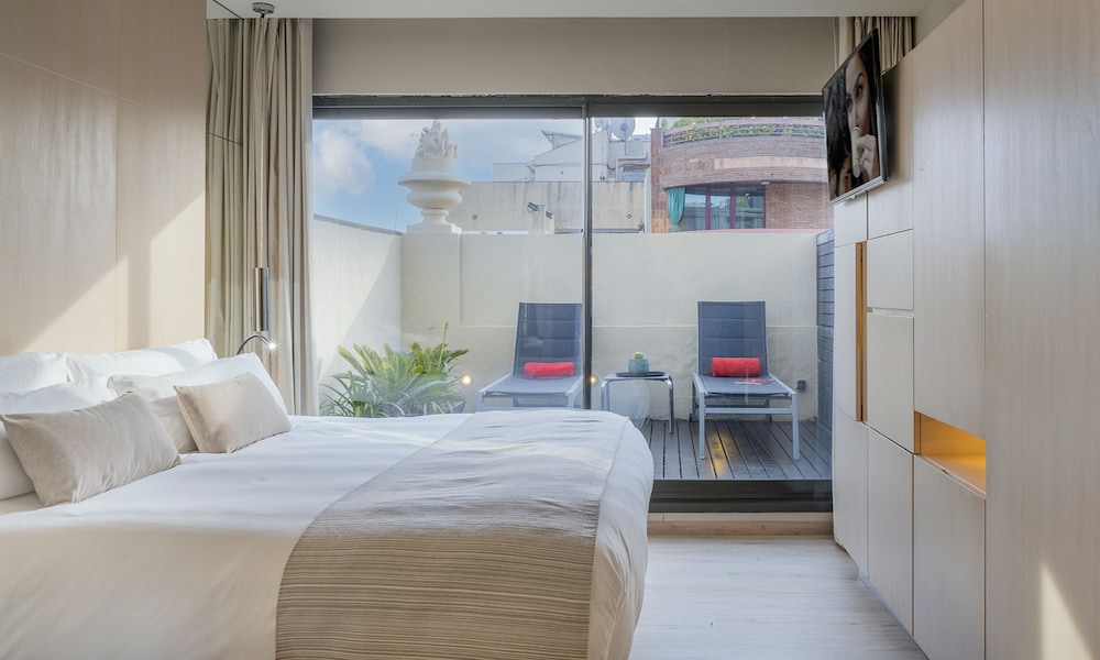 EXECUTIVE, TERRACE