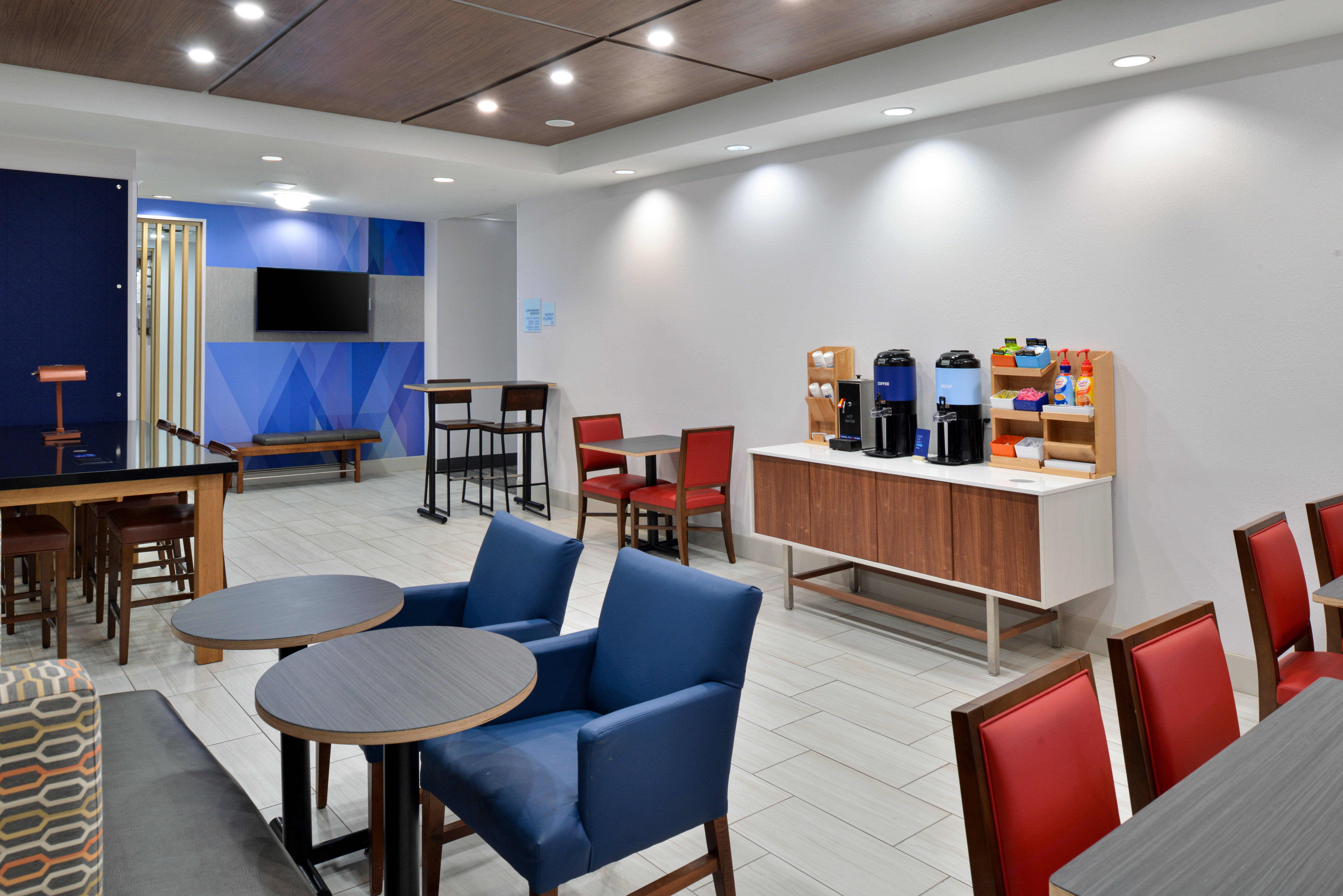 Holiday Inn Express & Suites Royse City - Rockwall, an IHG Hotel 49/70
