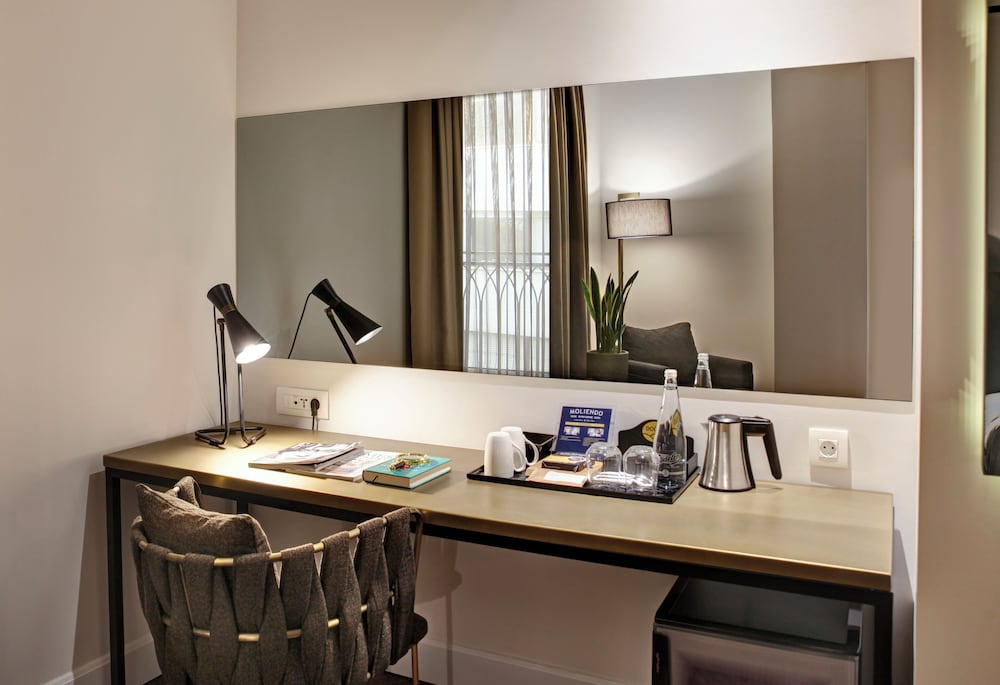 39 Kalamis Marina Hotel 41/50