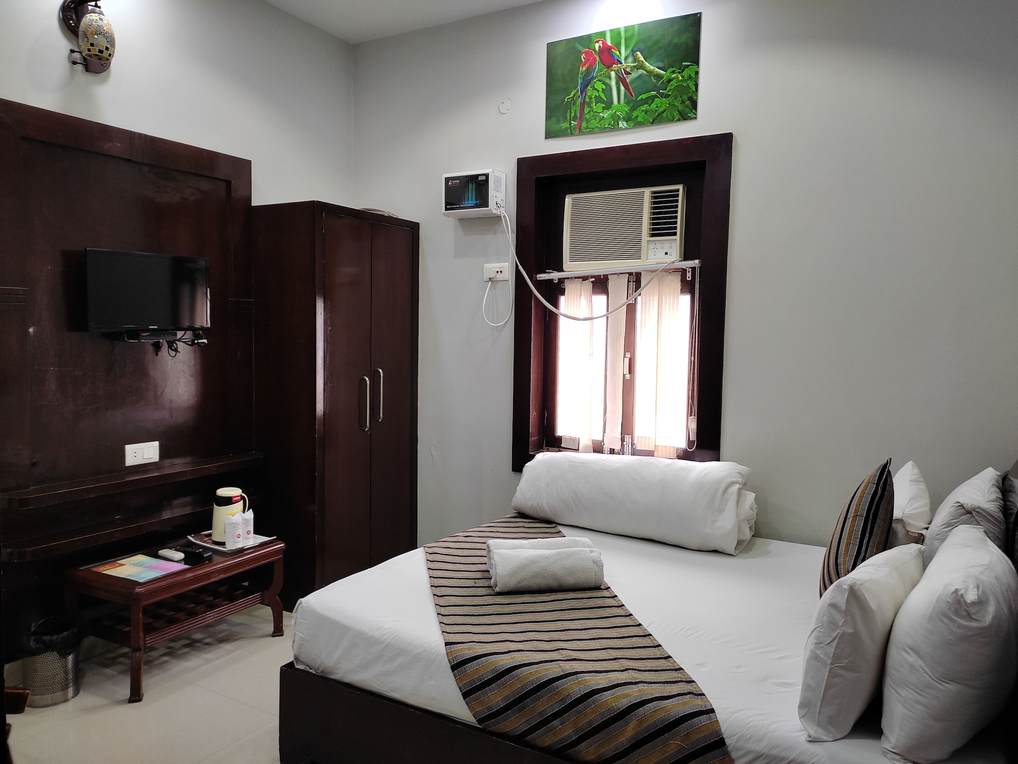 DELUXE, DOUBLE BED, ACCESSIBLE