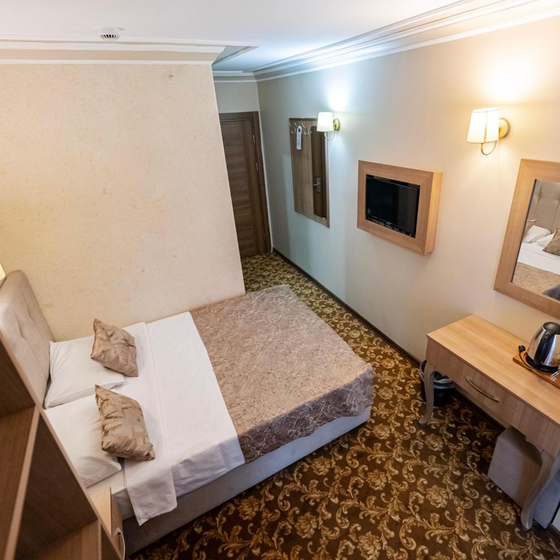 Room, Single, Balcony