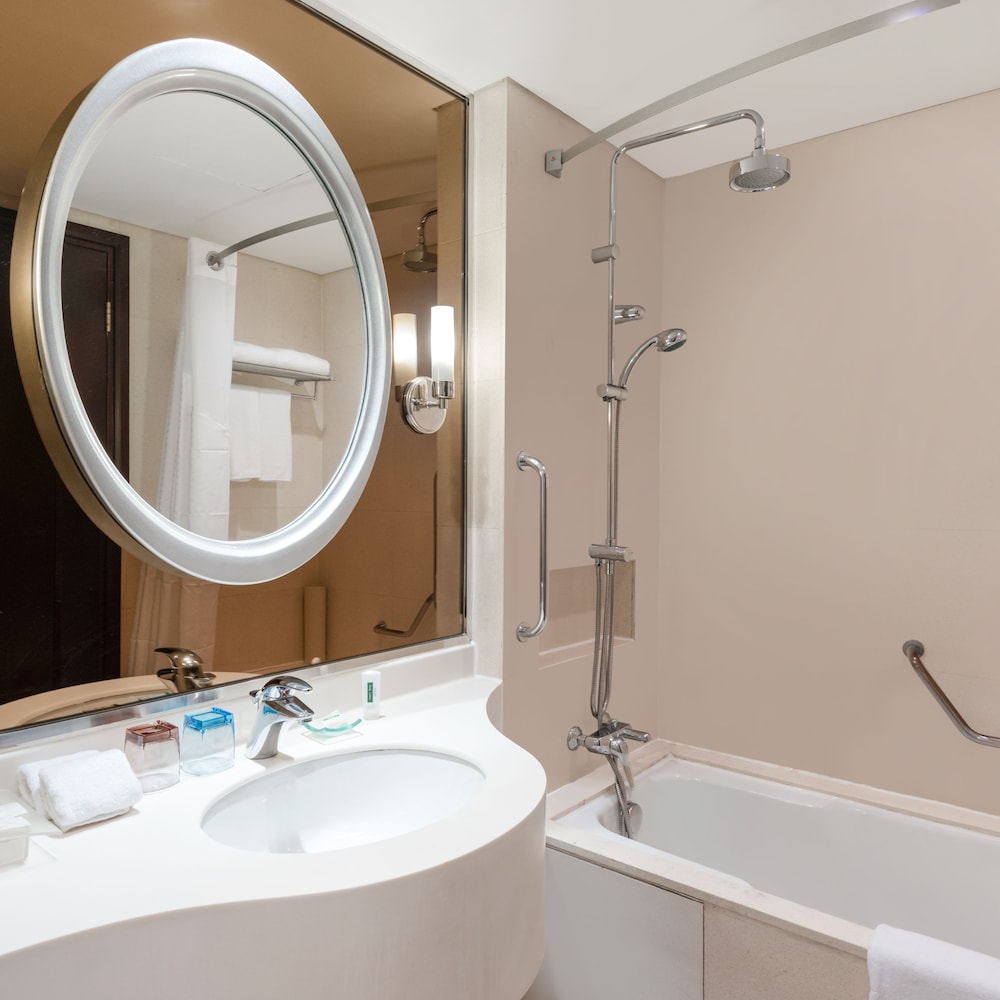 Holiday Inn Shanghai Pudong Nanpu 23/76