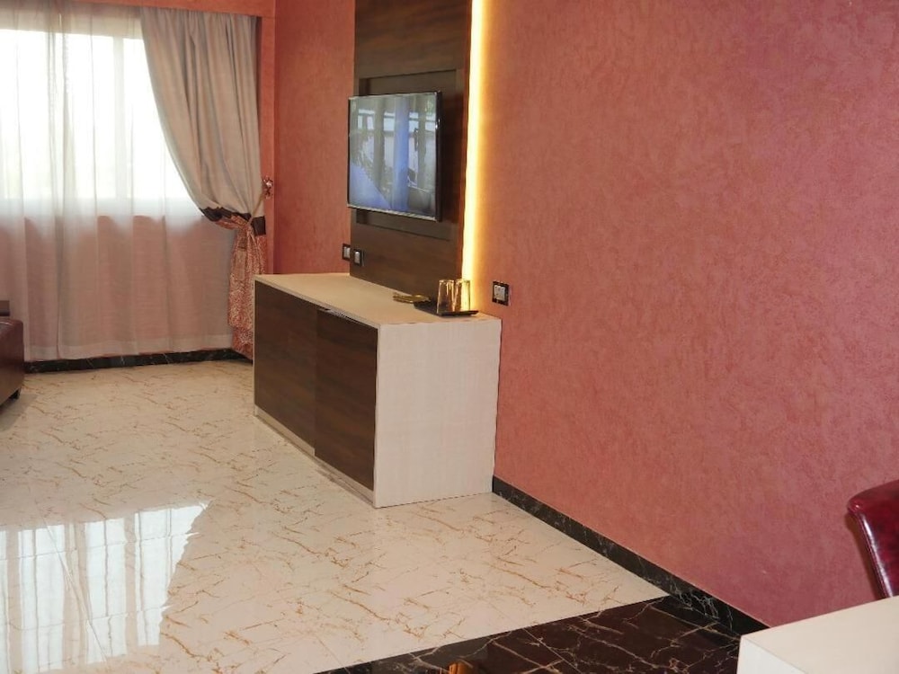 Sonia Hotel 3/32