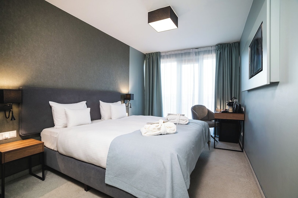 PREMIUM, DOUBLE BED