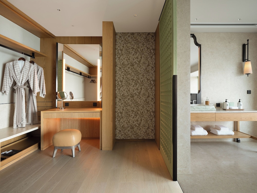 Dusit Thani Bangkok 58/58