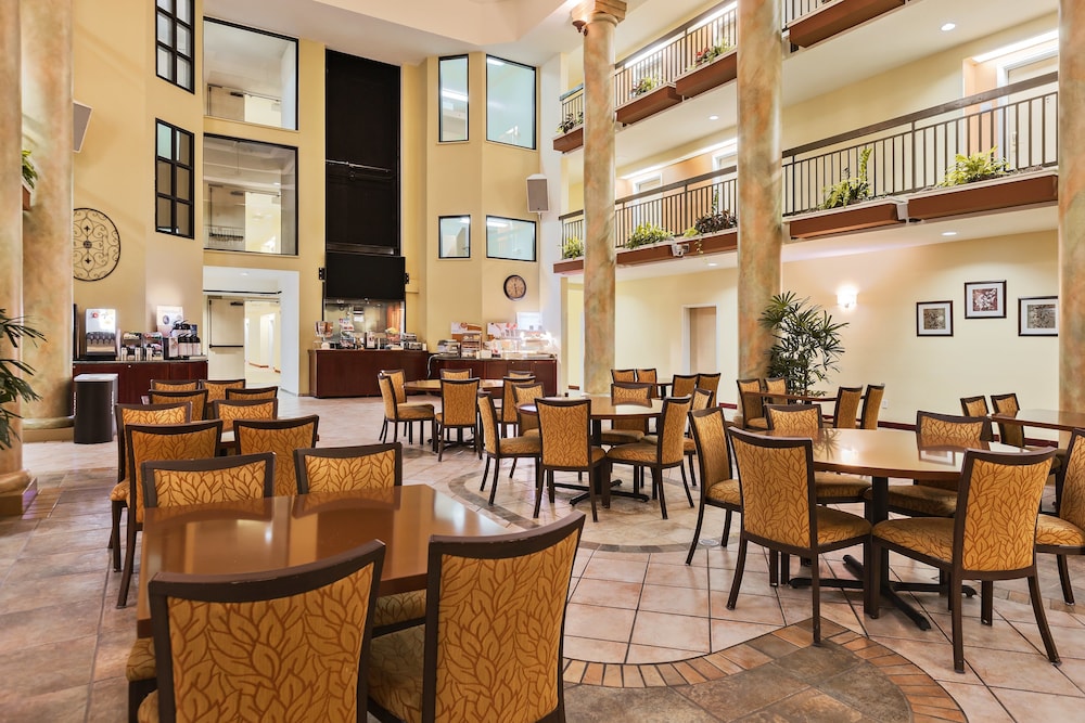 restaurant cafeteria