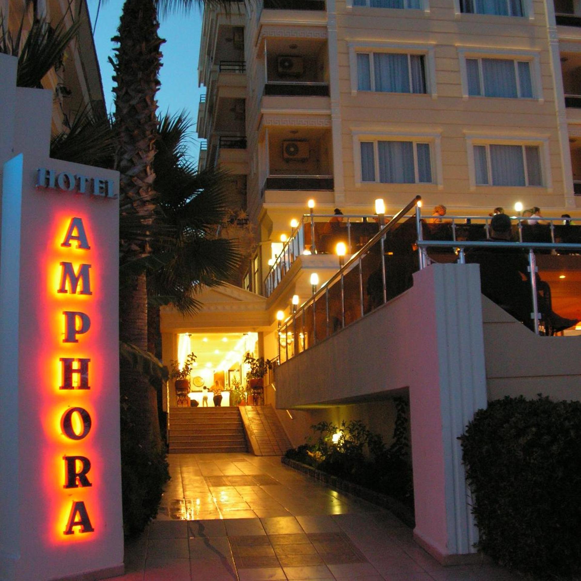 Hotel Amphora 3/52