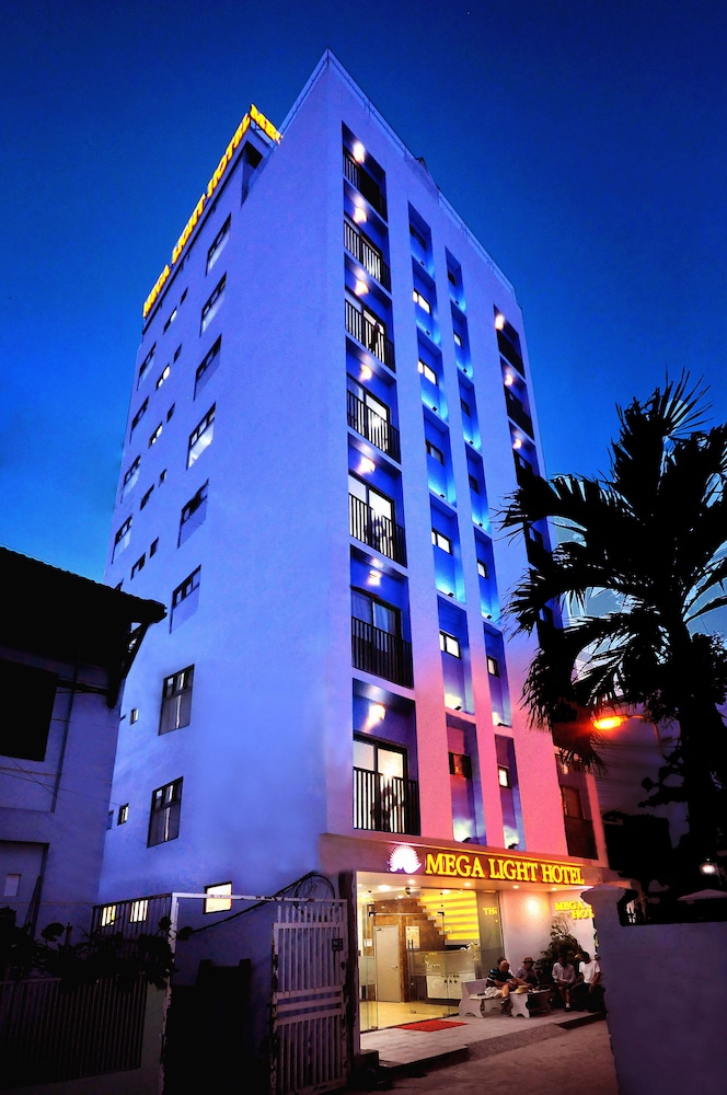 Mega Light Hotel 2/43