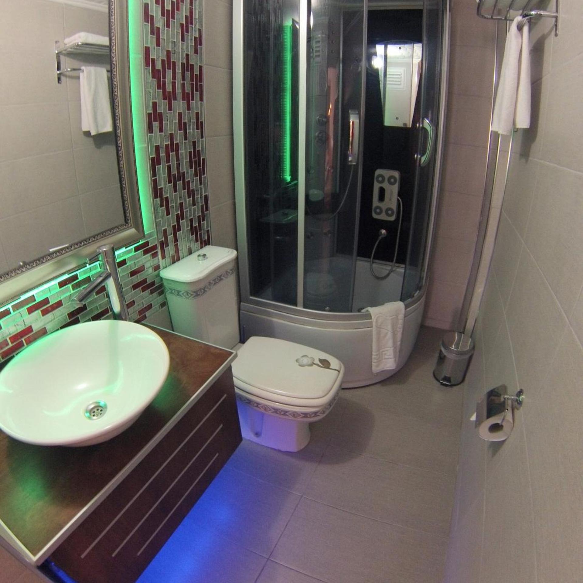 Efsane Hotel 42/48