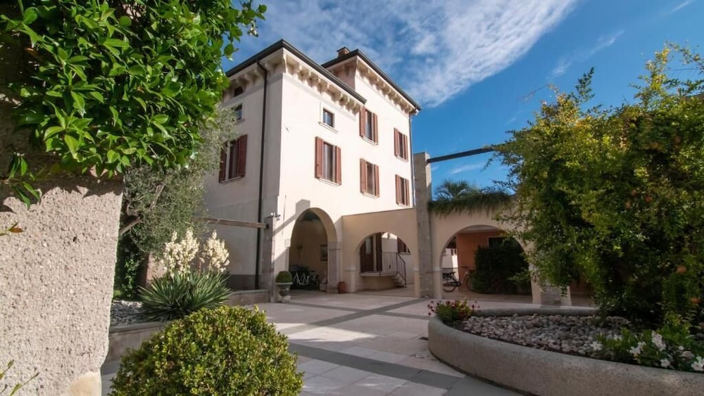 Castello Belvedere 45/50