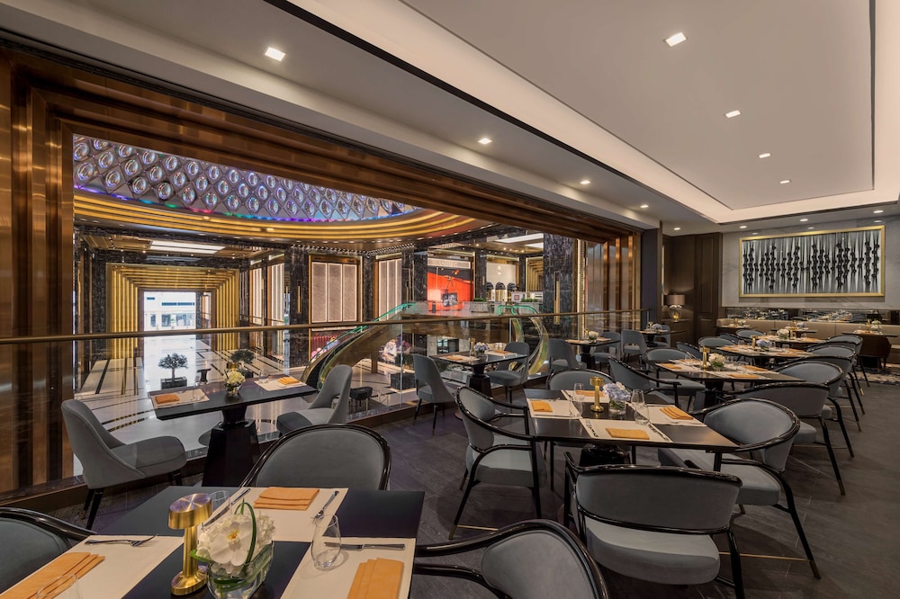 Waldorf Astoria Kuwait 65/81