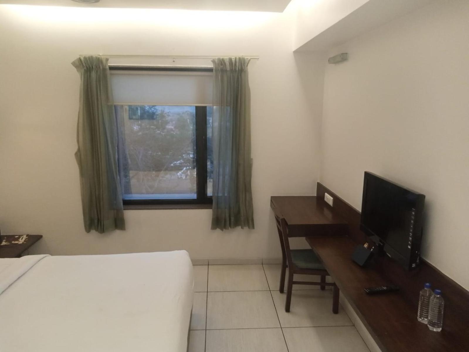 HOTEL KANAN 35/40