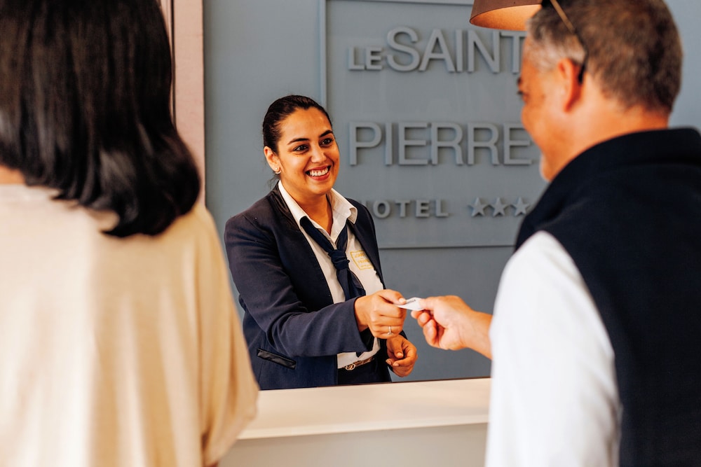 Le Saint Pierre Hotel 9/48