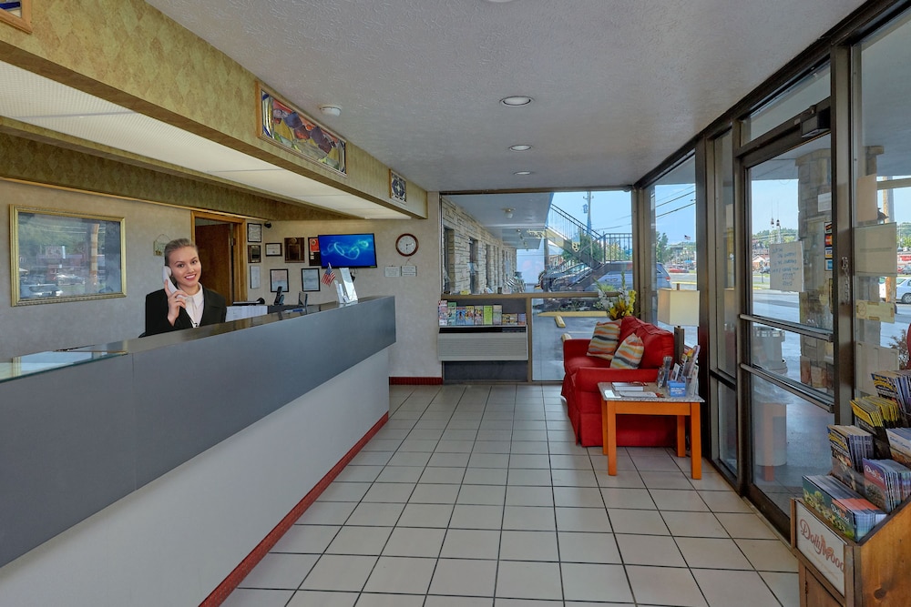 Vacation Lodge 7/65