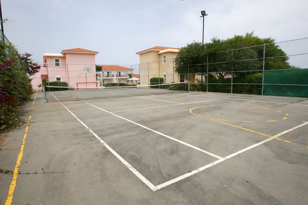 Akamanthea Holiday Village 30/50