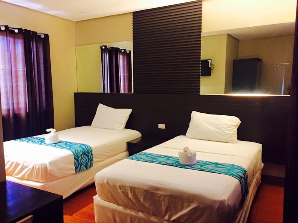 Basic Rooms Hotel 11/21