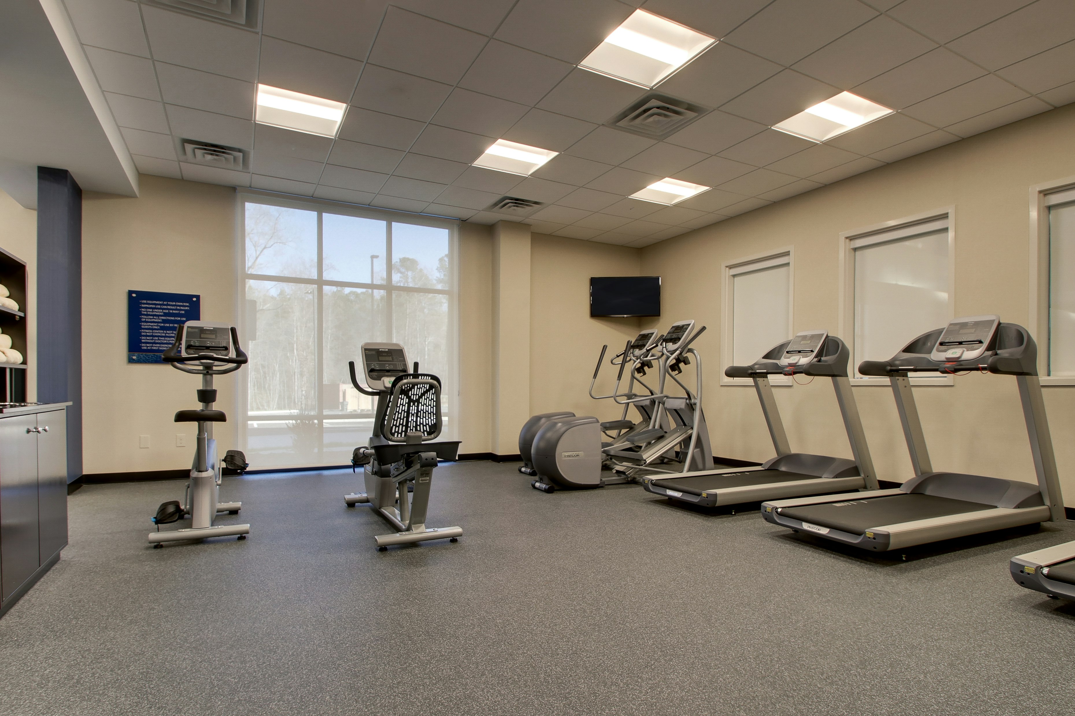 Hampton Inn Suites Knightdale Nc 28/56