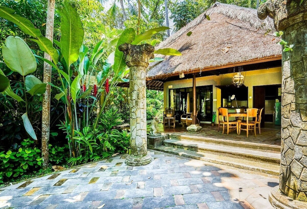 Villa Beji Indah 2/50