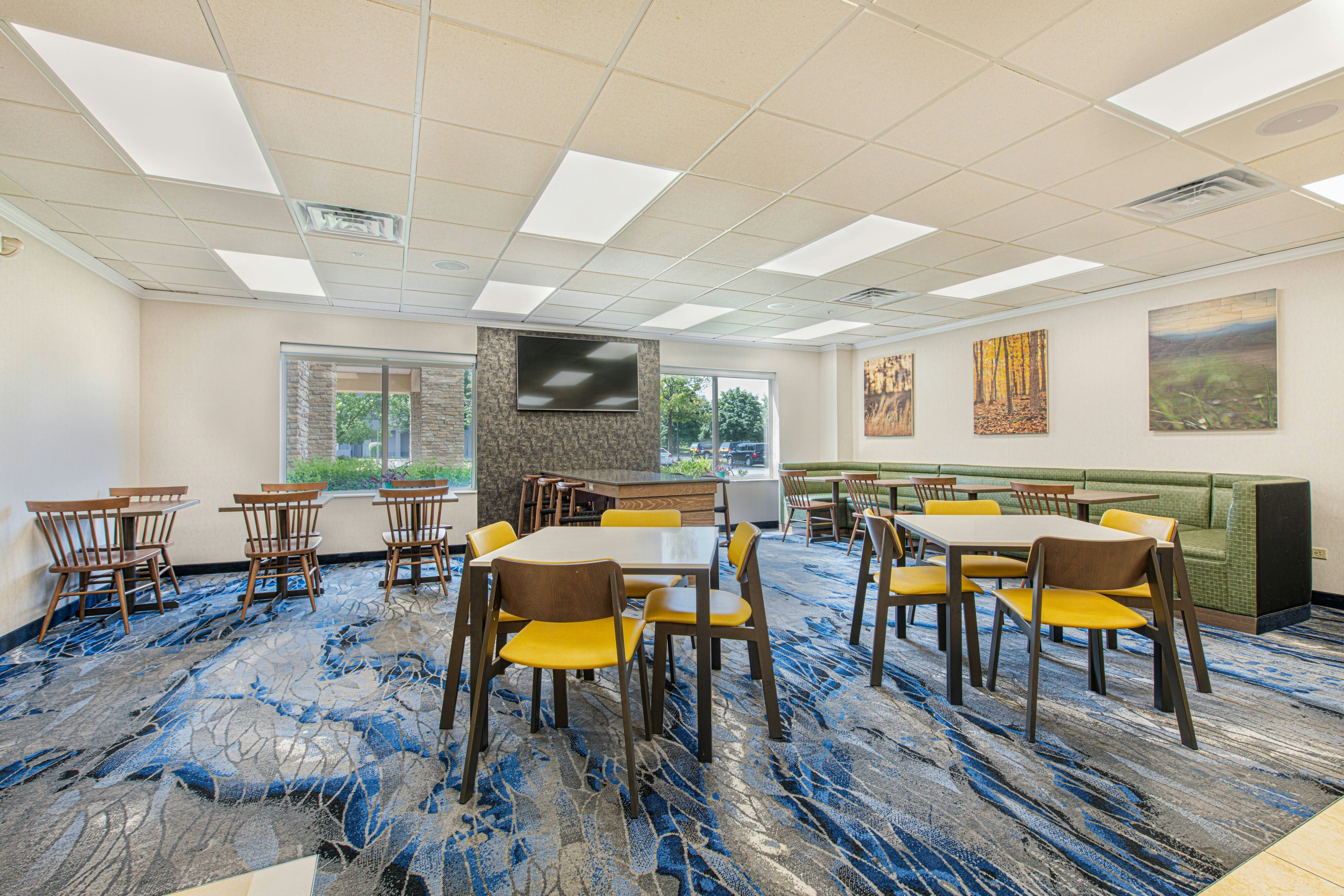 Fairfield Inn Suites Chicago Naperville 7/11
